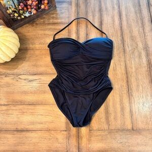 La Blanca One Piece Island Goddess Bandeau Swimsuit in Black, size 8